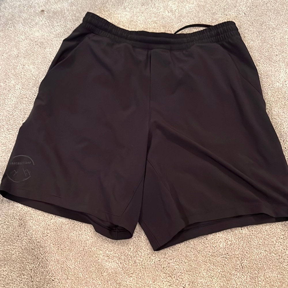 7 in lululemon unlined pace breaker shorts